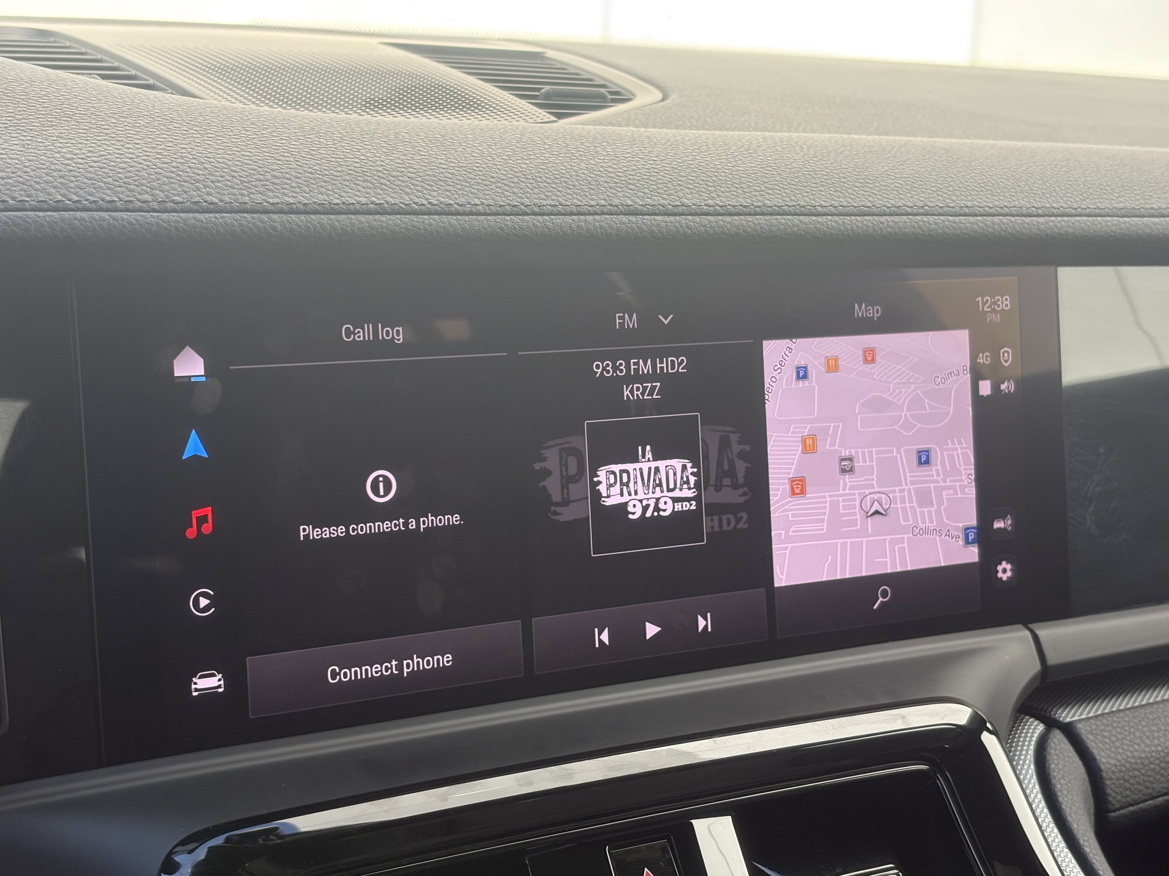 Used 2025 Porsche Panamera RWD image 21