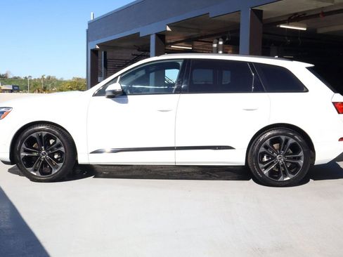 Used 2025 Audi Q7 3.0T Prestige w/ Prestige Package image 2