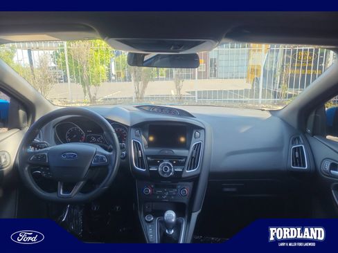 Used 2017 Ford Focus RS AWD/4WD image 20