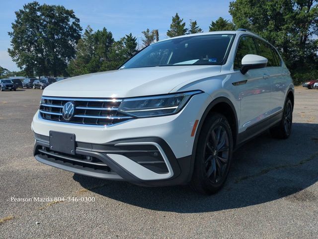 Used 2024 Volkswagen Tiguan Wolfsburg Edition AWD/4WD image 9