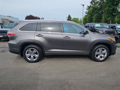 Used 2014 Toyota Highlander Limited Platinum AWD/4WD image 8