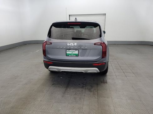 Used 2022 Kia Telluride LX FWD image 7