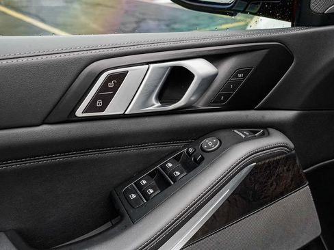 Used 2024 BMW X5 xDrive40i w/ M Sport Package image 10