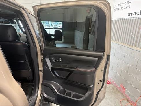 Used 2024 Nissan Titan PRO-4X w/ Pro-4x Convenience Package AWD/4WD image 12
