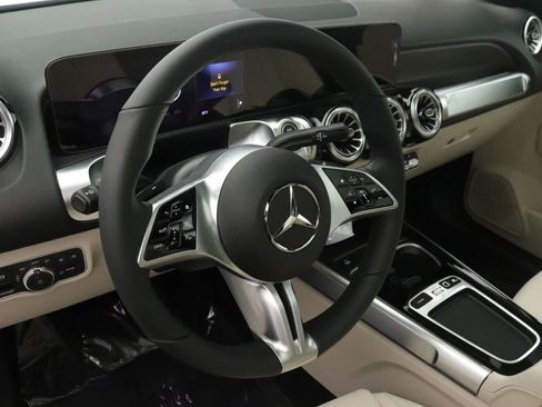 New 2026 Mercedes-Benz GLB 250 GLB 250 image 5