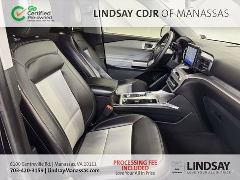 Used 2023 Ford Explorer XLT w/ Equipment Group 202A AWD/4WD image 14