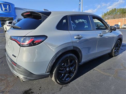 Used 2023 Honda HR-V Sport image 7