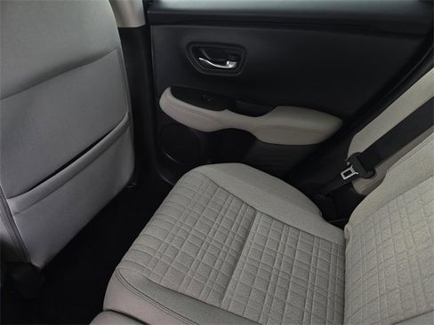 Used 2023 Honda HR-V LX image 14