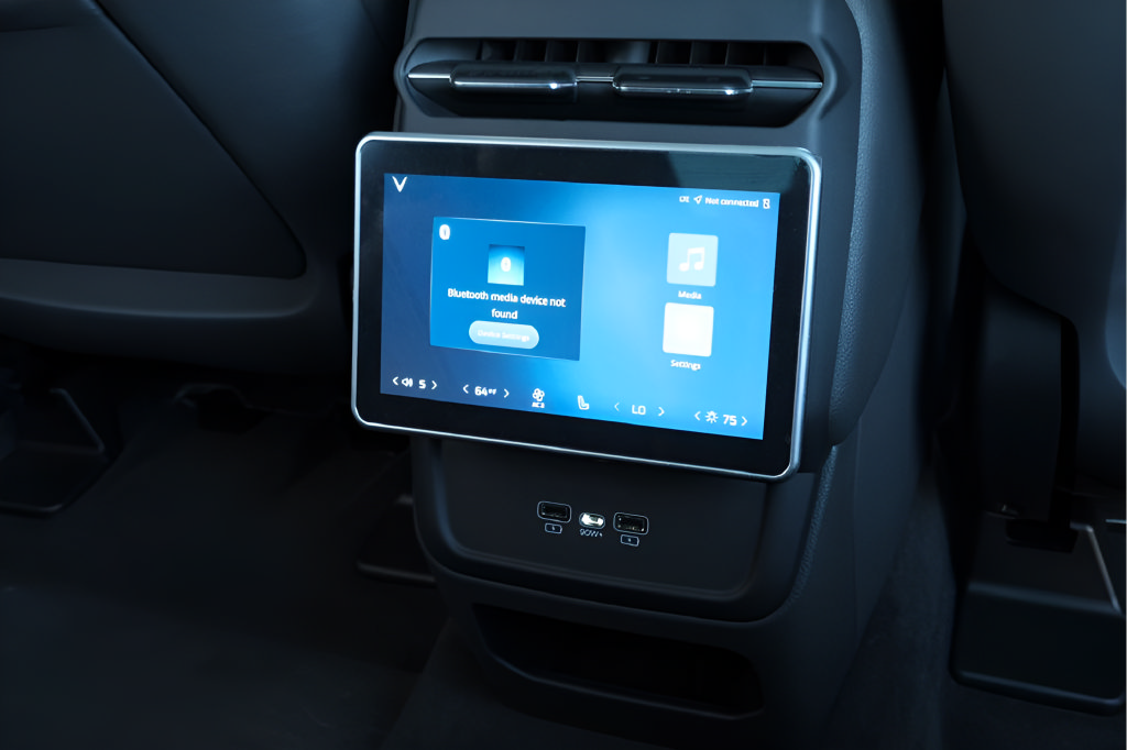New 2024 VinFast VF 9 Plus AWD/4WD image 22