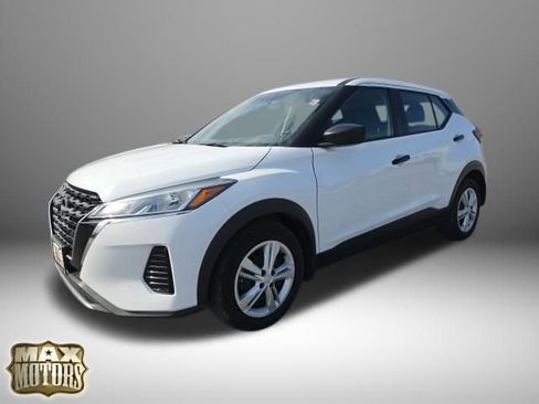 Used 2024 Nissan Kicks S image 4