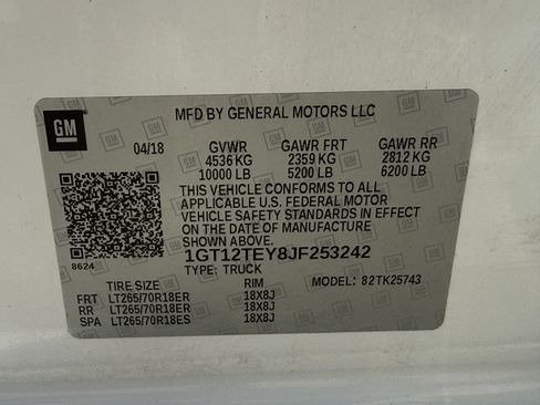 Used 2018 GMC Sierra 2500 SLT w/ Duramax Plus Package AWD/4WD image 31