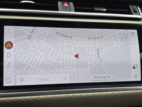 Used 2023 Land Rover Range Rover Velar R-Dynamic S image 22