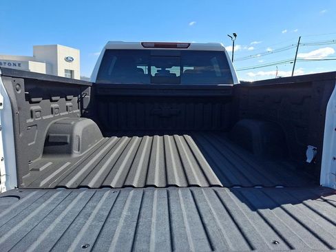 Used 2022 Chevrolet Silverado 1500 LT Trail Boss w/ Convenience Package II AWD/4WD image 31