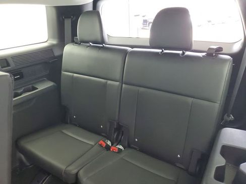 Used 2025 Hyundai Santa Fe SEL FWD image 12