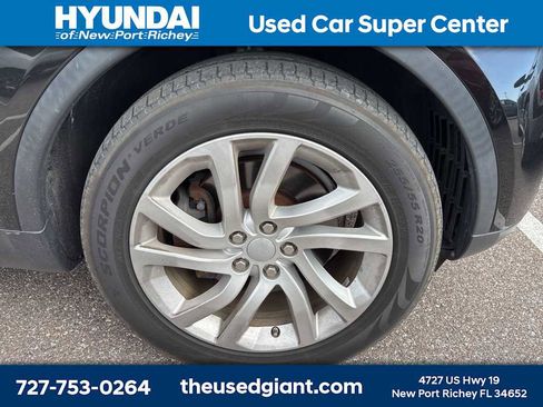 Used 2017 Land Rover Discovery HSE image 6