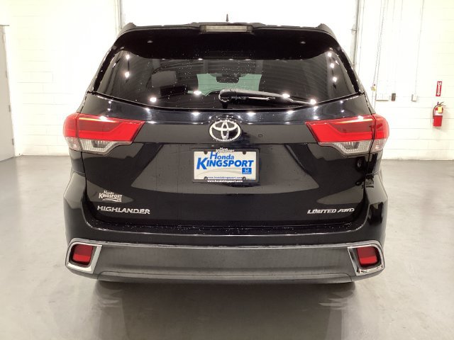 Used 2018 Toyota Highlander Limited Platinum AWD/4WD image 6