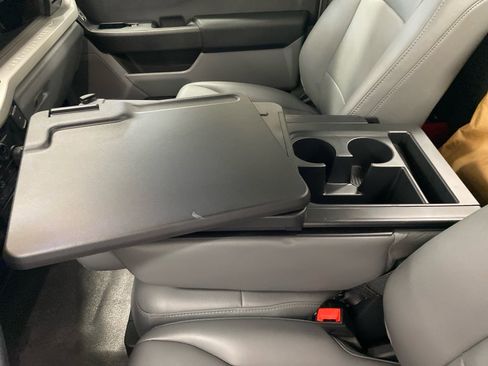 New 2024 Ford F550 4x4 Regular Cab Super Duty image 27