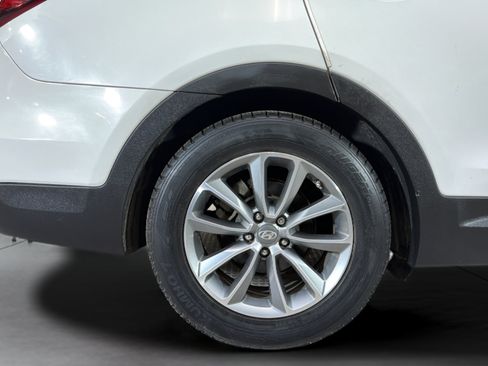 Used 2017 Hyundai Santa Fe SE w/ SE Premium Package 02 FWD image 35