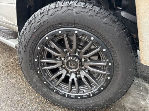 Used 2017 RAM 3500 Laramie Longhorn image 2