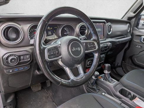 Used 2021 Jeep Wrangler Unlimited Rubicon 4xe w/ Cold Weather Group image 9