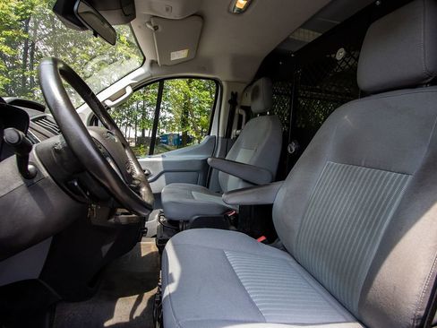 Used 2017 Ford Transit 250 130 Low Roof image 10