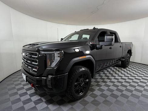 Used 2024 GMC Sierra 2500 AT4 w/ AT4 Premium Plus Package AWD/4WD image 2