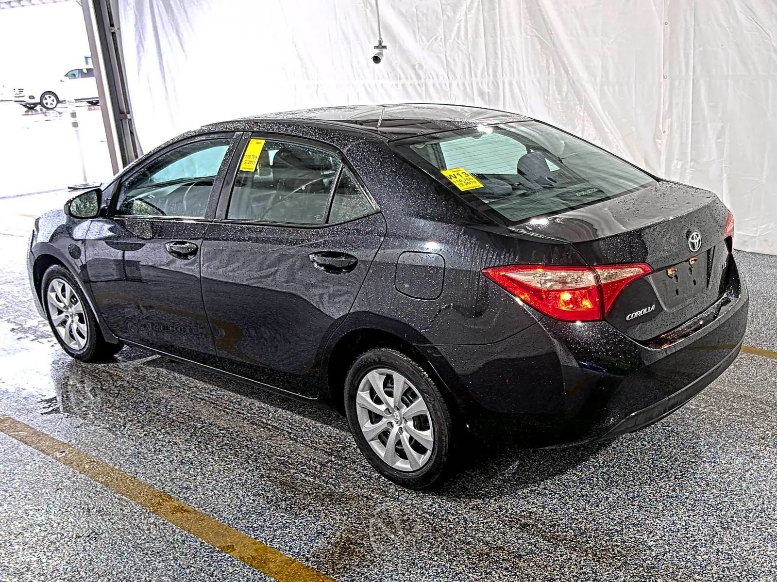 Used 2019 Toyota Corolla LE FWD image 2