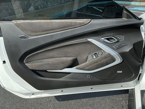 Used 2019 Chevrolet Camaro ZL1 image 14