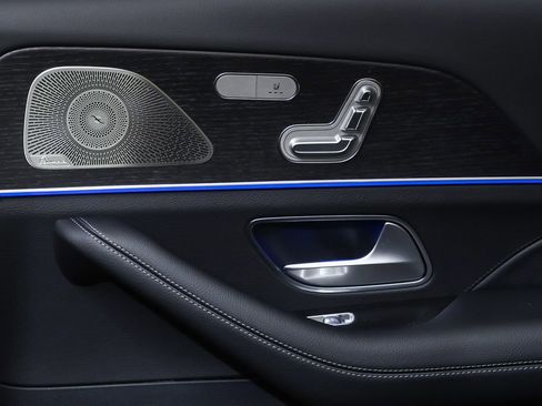 New 2026 Mercedes-Benz GLS 450 4MATIC image 12