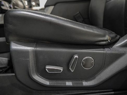 Used 2019 Ford F250 Lariat w/ Lariat Ultimate Package image 32