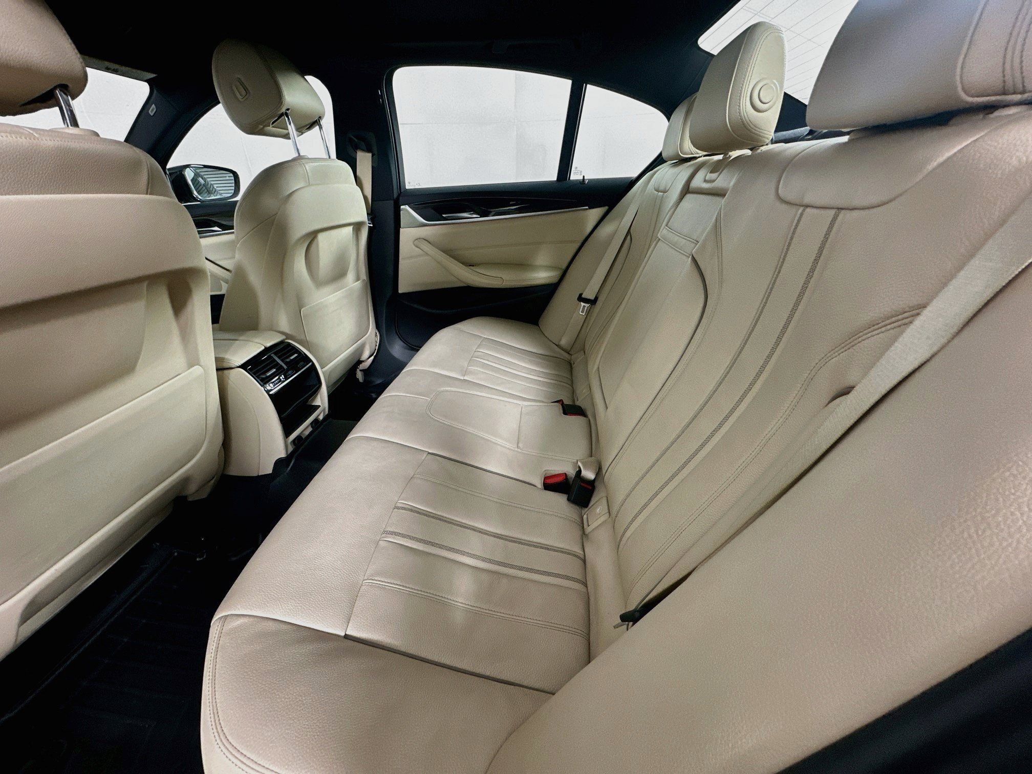 Used 2019 BMW 540i w/ Convenience Package RWD image 28