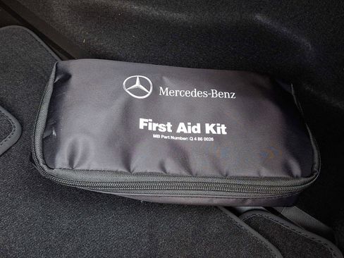 Used 2023 Mercedes-Benz CLA 250 4MATIC image 33