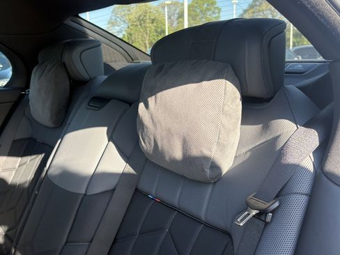 Certified 2023 BMW i7 xDrive60 w/ Executive Package 2 image 30