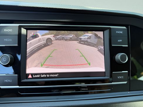 Used 2021 Volkswagen Jetta R-Line w/ R-Line Cold Weather Package FWD image 11