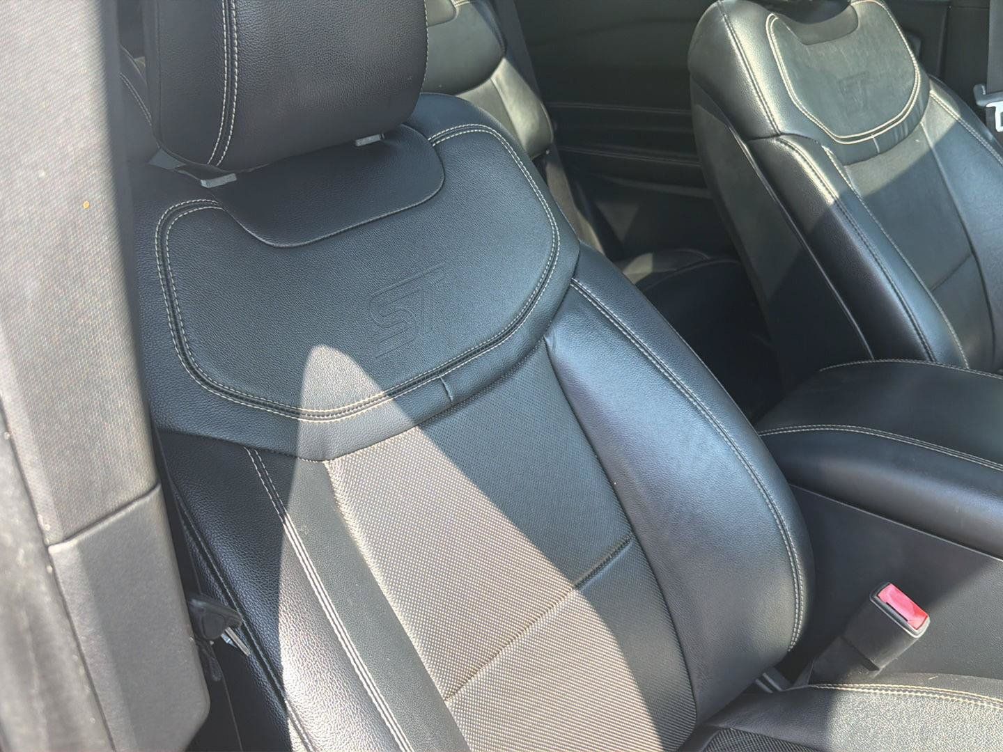 Used 2020 Ford Explorer ST w/ ST Street Pack AWD/4WD image 7