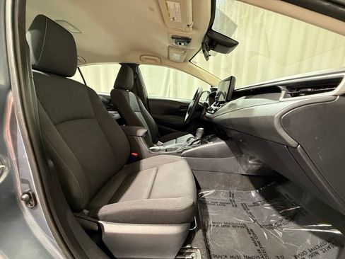 Certified 2025 Toyota Corolla LE FWD image 19