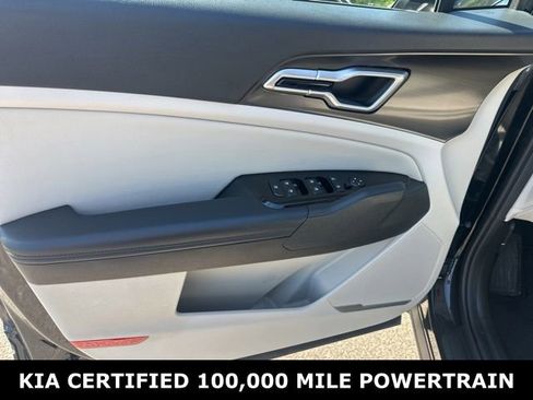 Certified 2025 Kia Sportage EX w/ Premium Package image 7