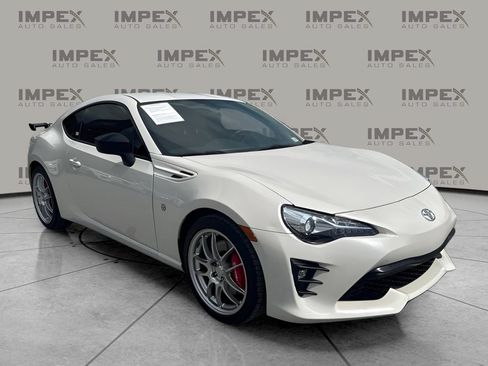 Used 2017 Toyota 86 860 Special Edition RWD image 7
