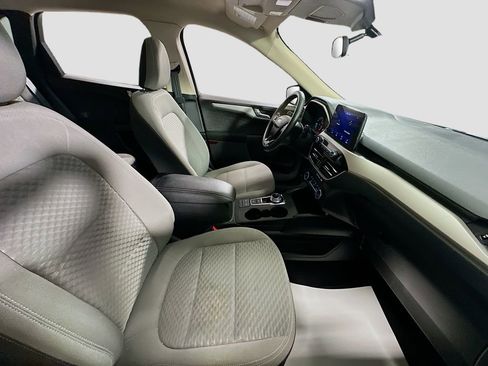 Used 2020 Ford Escape SE image 26