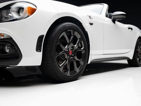 Used 2019 FIAT 124 Spider Abarth w/ Convenience Group RWD image 75