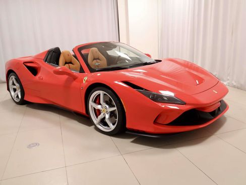 Used 2022 Ferrari F8 Tributo RWD image 7