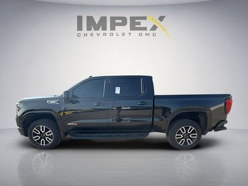 Used 2025 GMC Sierra 1500 AT4 w/ Technology Package AWD/4WD image 2