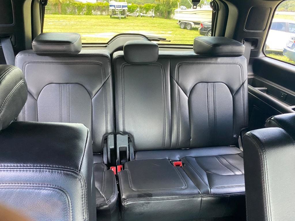 Used 2019 Ford Expedition Limited RWD image 43