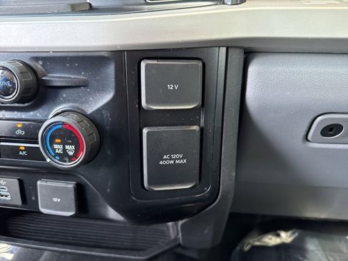 Used 2025 Ford F250 XLT AWD/4WD image 12