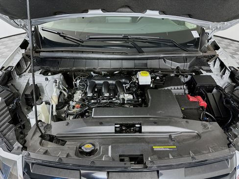 Used 2024 Nissan Pathfinder SV image 33