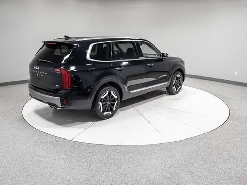 Used 2025 Kia Telluride S AWD/4WD image 34