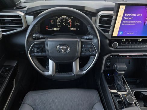Used 2025 Toyota Tundra Limited AWD/4WD image 12