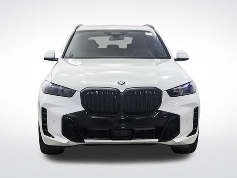 New 2026 BMW X5 xDrive40i w/ M Sport Package AWD/4WD image 8