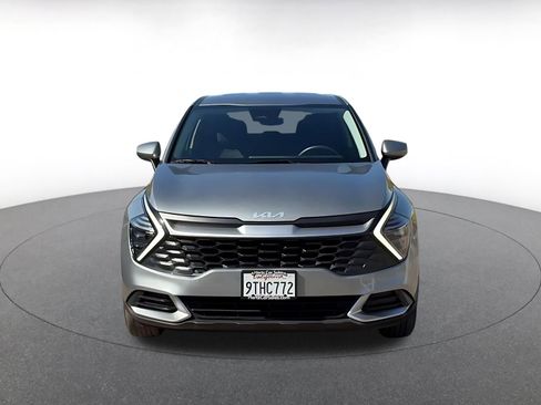 Used 2025 Kia Sportage LX image 4