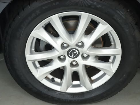 Used 2016 MAZDA MAZDA3 i Sport w/ Preferred Equipment Package FWD image 38